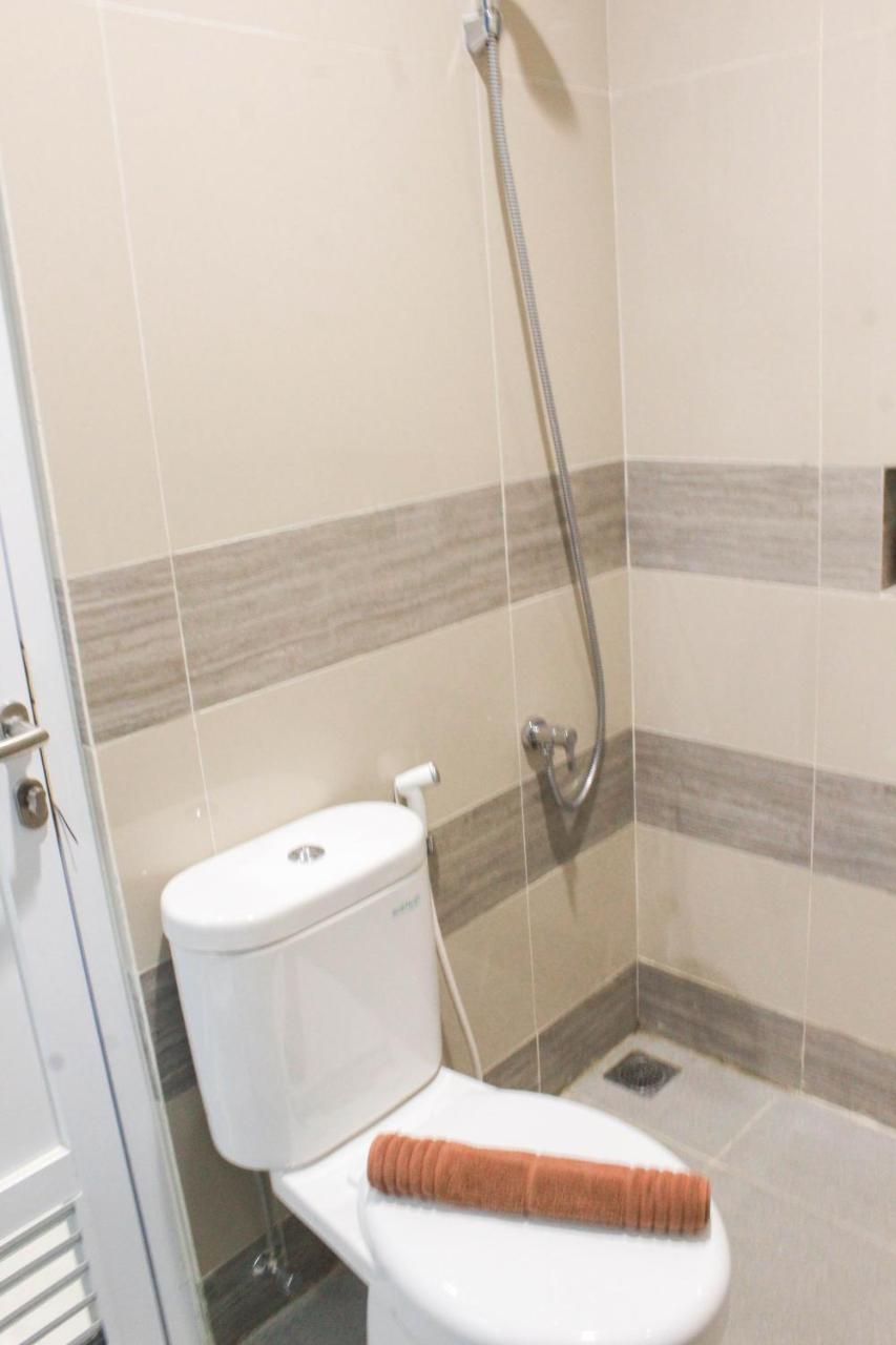 Simple At Way Seputih Near Park By Travelio * Jakarta